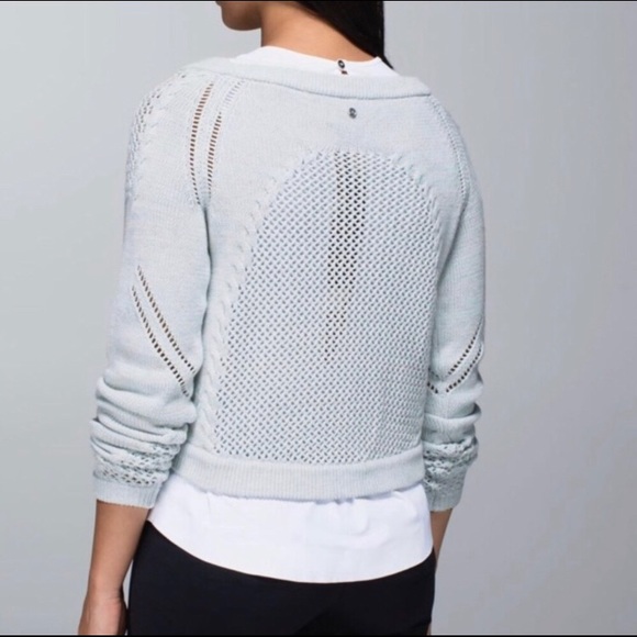 lululemon athletica Sweaters - LLL Be Present Pullover Cropped Sweater sz 10